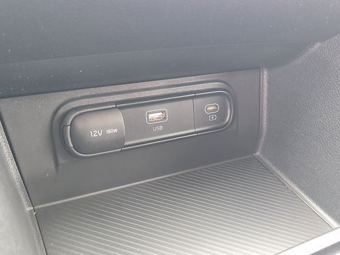 Used 2025 Kia Sportage LX AWD/4WD image 24