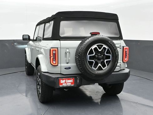 Certified 2022 Ford Bronco Outer Banks image 4