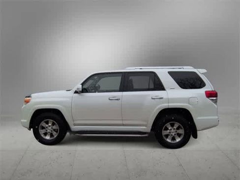 Used 2010 Toyota 4Runner SR5 image 5
