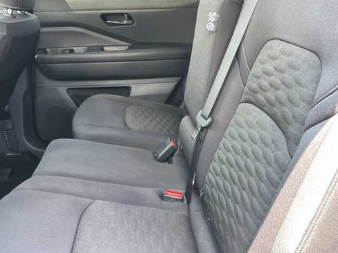 Used 2024 Nissan Pathfinder SV AWD/4WD image 24