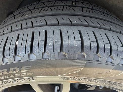Used 2021 Porsche Cayenne AWD/4WD image 25