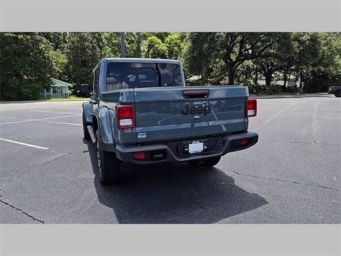 New 2025 Jeep Gladiator Sport w/ Premium Package image 31