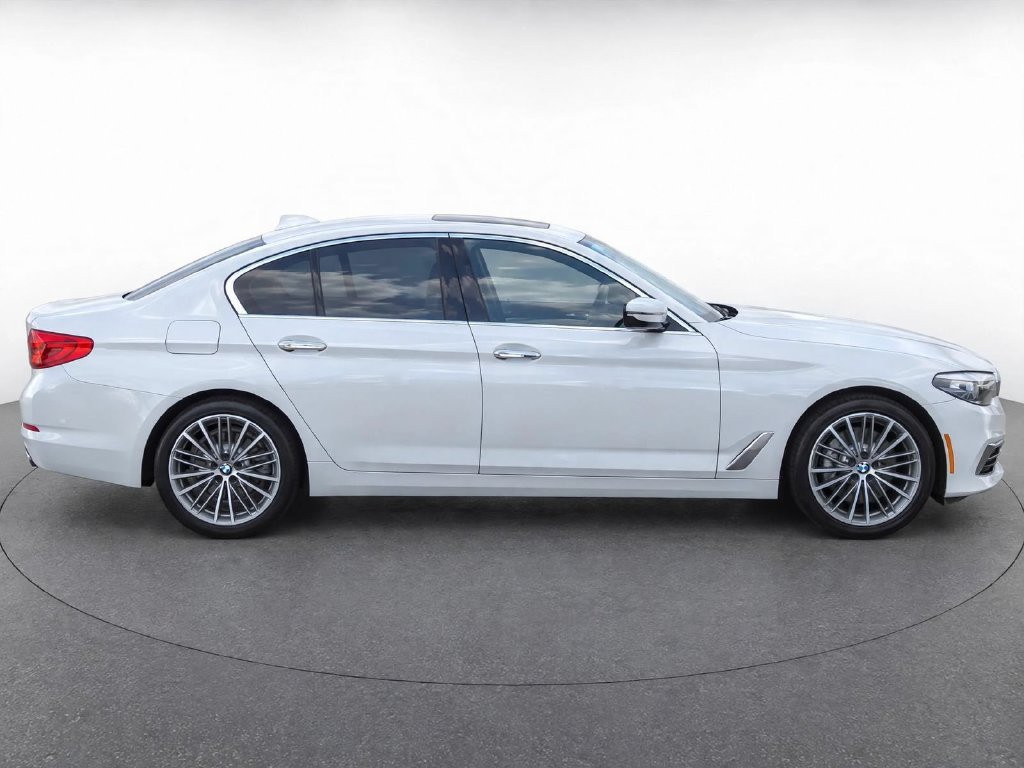 Used 2018 BMW 530i xDrive AWD/4WD image 8