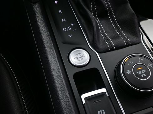 Used 2023 Volkswagen Atlas Cross Sport SEL R-Line image 23