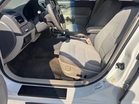 Used 2011 Ford Fusion SE FWD image 6