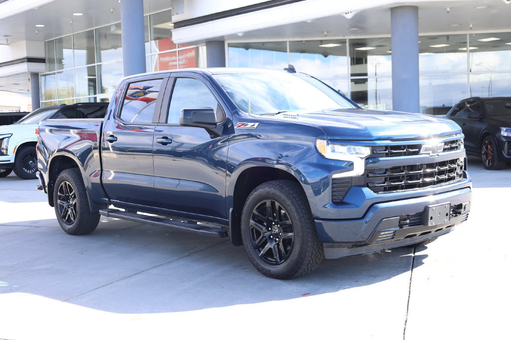 Used 2023 Chevrolet Silverado 1500 RST w/ Z71 Off-Road Package AWD/4WD image 8