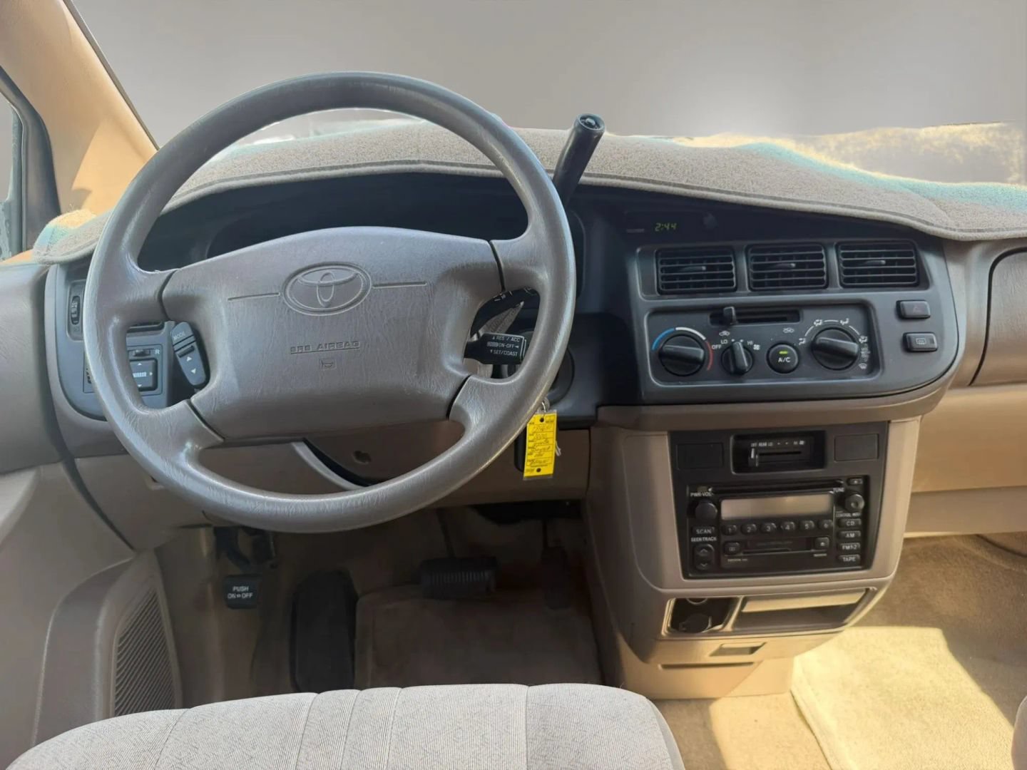 Used 2000 Toyota Sienna CE w/ CE Extra Value Pkg FWD image 21