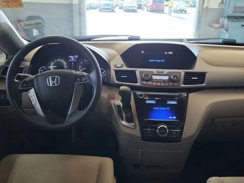 Used 2014 Honda Odyssey EX image 5
