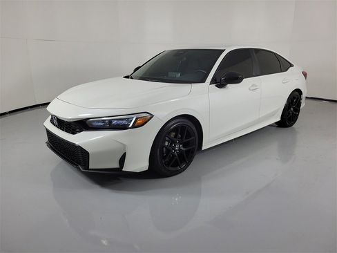 Used 2025 Honda Civic Sport image 2