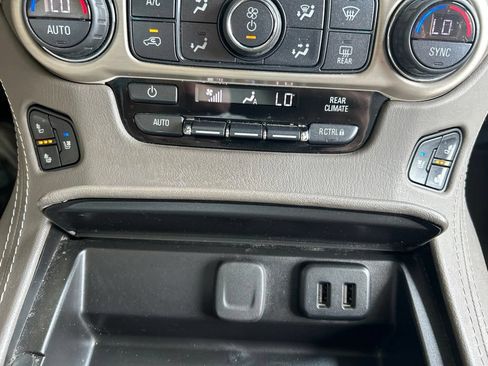 Used 2020 GMC Yukon XL Denali w/ Denali Ultimate Package RWD image 21