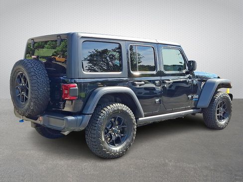 Used 2024 Jeep Wrangler Unlimited AWD/4WD image 6