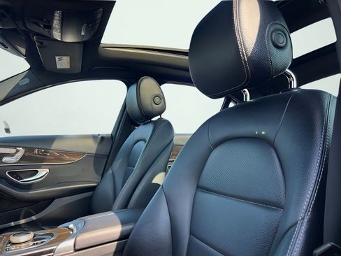 Used 2018 Mercedes-Benz C 300 Sedan image 40