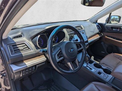 Used 2017 Subaru Outback 2.5i Touring w/ Popular Package #5A AWD/4WD image 12