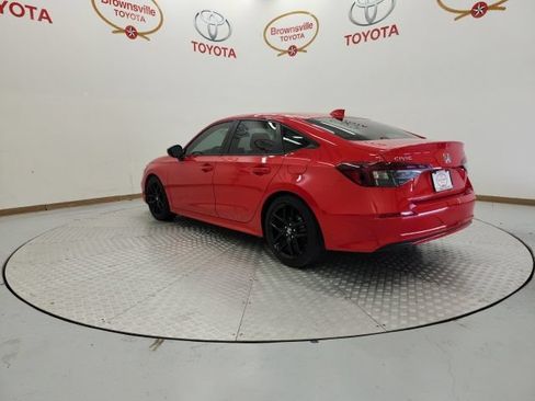 Used 2025 Honda Civic Sport image 6