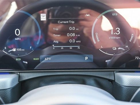 New 2025 Hyundai Sonata Limited image 27