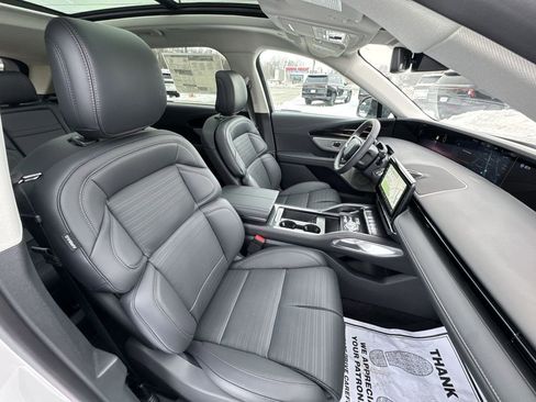 New 2026 Lincoln Nautilus Reserve image 25