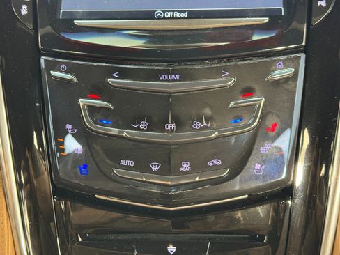 Used 2017 Cadillac Escalade ESV Platinum image 29