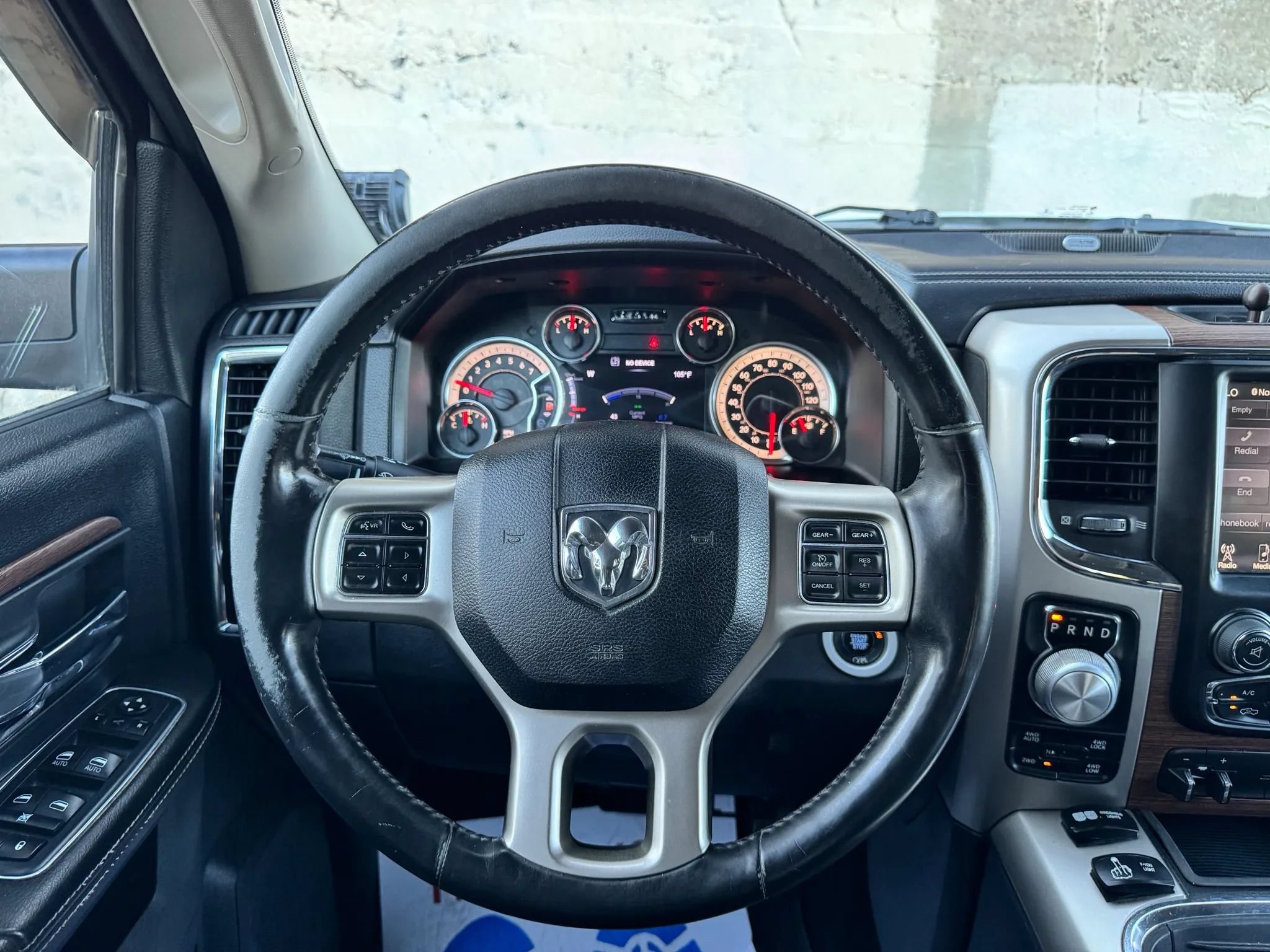 Used 2017 RAM 1500 Laramie w/ Convenience Group AWD/4WD image 30
