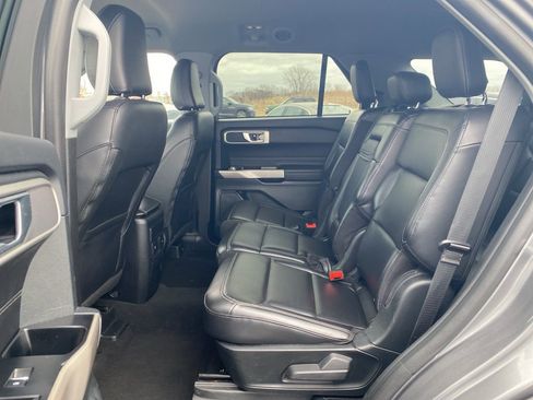 Certified 2023 Ford Explorer XLT w/ Equipment Group 202A image 19