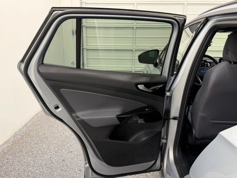 Used 2022 Volkswagen ID.4 Pro AWD/4WD image 21