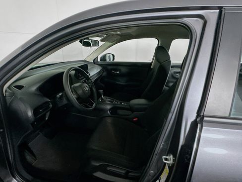Used 2025 Honda HR-V LX image 13