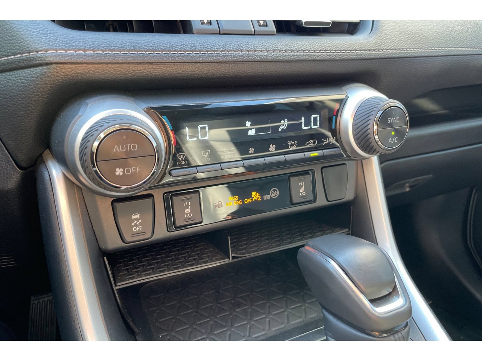 Used 2024 Toyota RAV4 XLE Premium w/ Weather Package AWD/4WD image 27