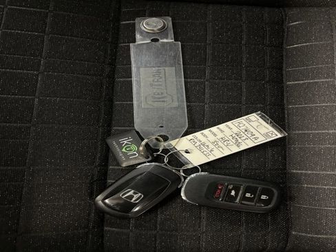 Used 2023 Honda HR-V LX image 23