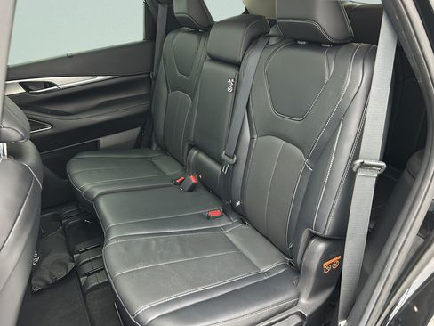 Used 2023 INFINITI QX60 Luxe w/ Vision Package AWD/4WD image 10