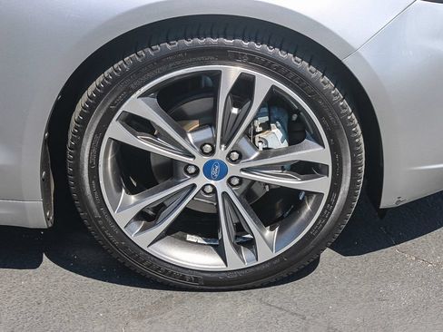 Certified 2020 Ford Fusion Titanium FWD image 10
