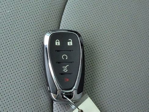 Used 2021 Chevrolet Equinox Premier FWD image 28