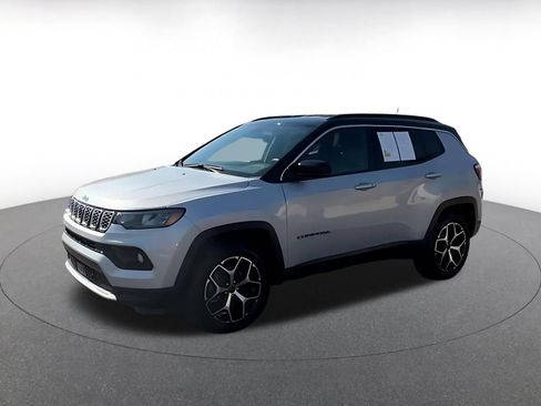 Used 2025 Jeep Compass Limited AWD/4WD image 6