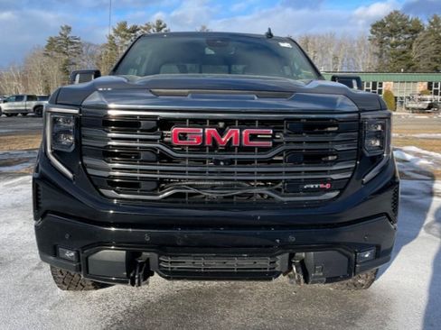 Certified 2023 GMC Sierra 1500 AT4 w/ AT4 Premium Package image 18