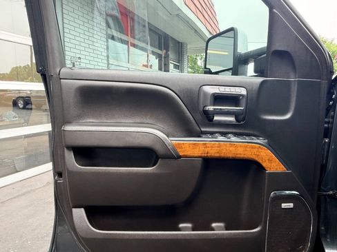 Used 2018 Chevrolet Silverado 2500 High Country w/ Duramax Plus Package AWD/4WD image 18