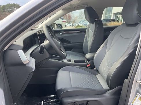 New 2026 Volkswagen Tiguan SE AWD/4WD image 20