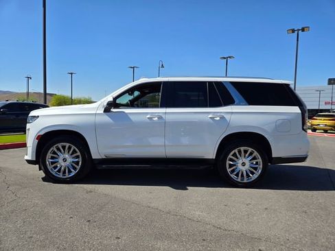 Used 2021 Cadillac Escalade Premium Luxury image 3