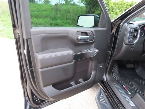 Certified 2021 Chevrolet Silverado 1500 LT Trail Boss w/ LT Trail Boss Premium Package AWD/4WD image 28