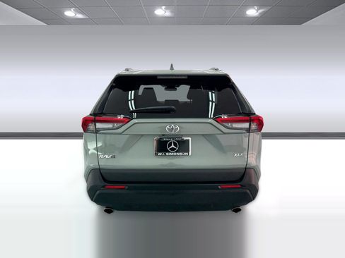 Used 2023 Toyota RAV4 XLE w/ Convenience Package FWD image 9