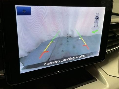 Used 2020 Ford Explorer XLT w/ Equipment Group 202A image 24