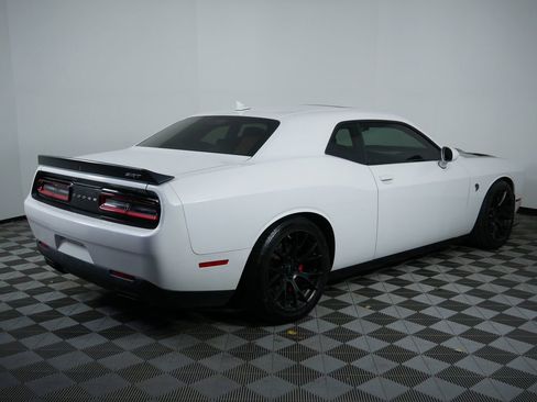 Used 2016 Dodge Challenger SRT Hellcat image 8