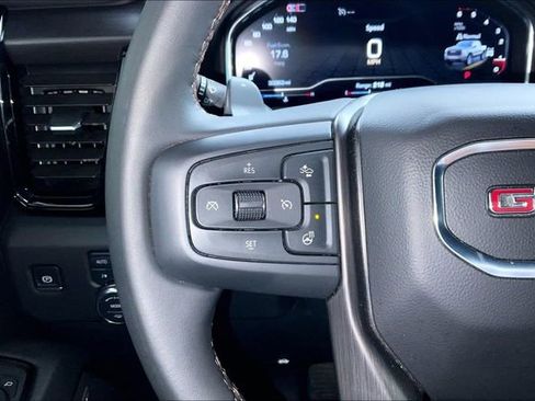 Used 2024 GMC Sierra 1500 AT4 w/ Technology Package AWD/4WD image 20