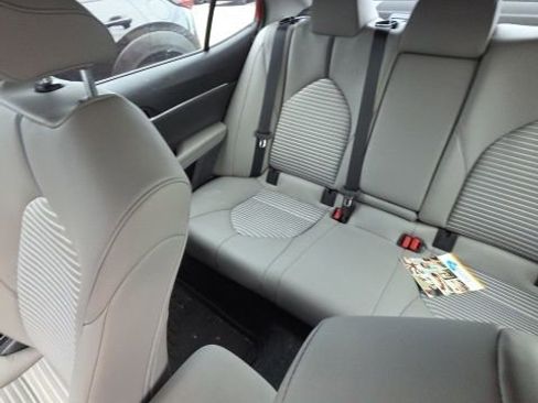 Used 2024 Toyota Camry SE w/ Cold Weather Package FWD image 13