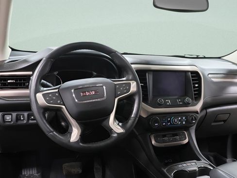 Used 2023 GMC Acadia Denali image 9