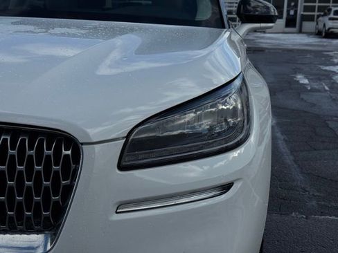 Certified 2022 Lincoln Corsair Standard w/ Equipment Group 101A image 9