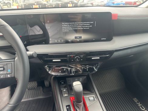 New 2026 Nissan Kicks SR image 27