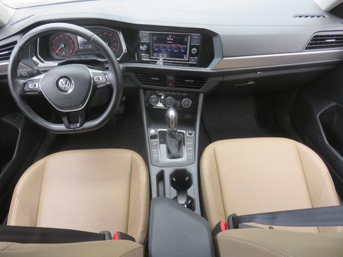 Used 2019 Volkswagen Jetta SE image 12