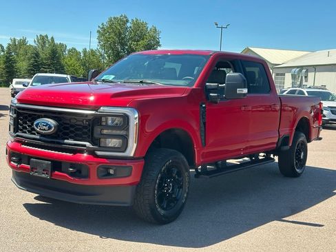 Used 2024 Ford F250 XLT w/ XLT Premium Package AWD/4WD image 4