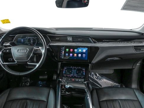 Used 2023 Audi e-tron Premium image 15