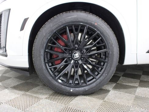 Used 2023 Cadillac XT6 Sport w/ Technology Package image 43