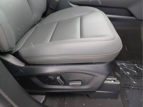 New 2026 Ford Explorer Active w/ Active Comfort Package AWD/4WD image 14