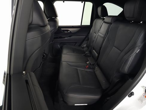 Used 2025 Lexus LX 700h F Sport image 39